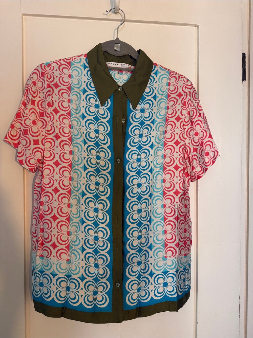 Trina Turk Olive Green Collar Short-Sleeve Button-Down with Pink & Blue Print